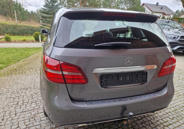 Mercedes-Benz Klasa B cena 39000 przebieg: 50180, rok produkcji 2017 z Susz małe 379